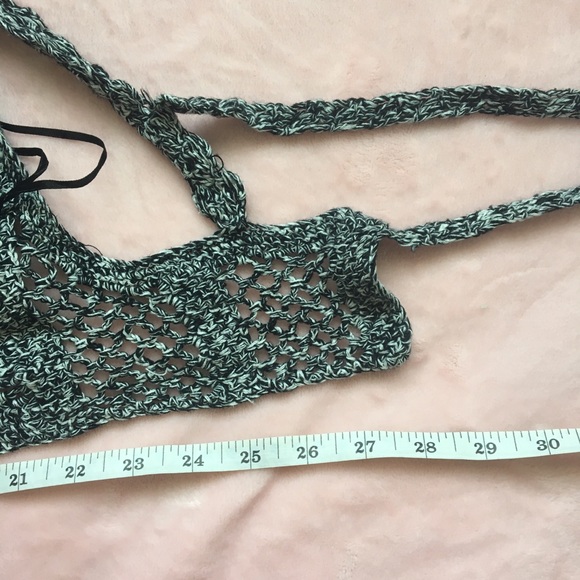 Boho Crochet Top with Criss Cross Straps (L) - Picture 10 of 10